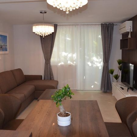 Apartments Mango บัชกา ภายนอก รูปภาพ