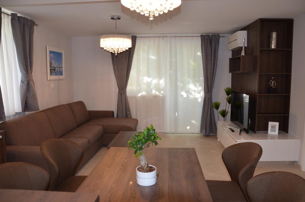 Apartments Mango บัชกา ภายนอก รูปภาพ